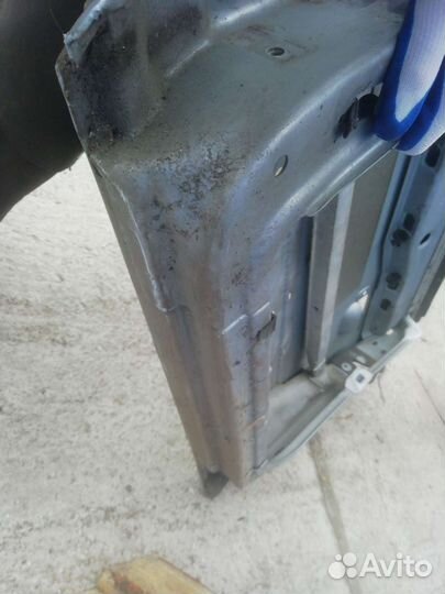 Задняя правая дверь Audi A6 c4
