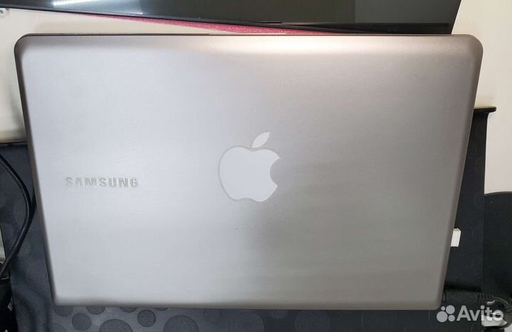 Ноутбук Samsung NP530