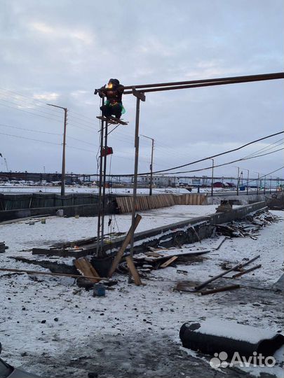 Электросварщик ручной сварки