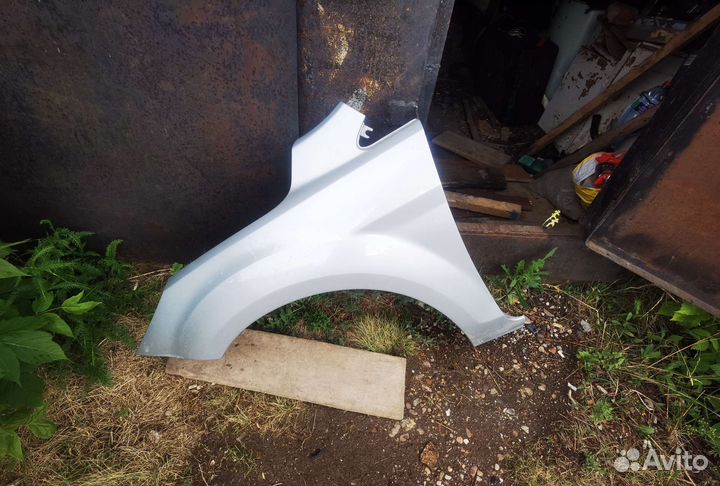 Крыло левое Фф2 рест (moondust silver)