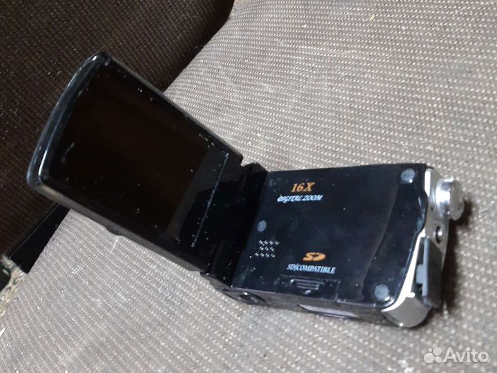 Компактная видеокамера Sony DDV-D9