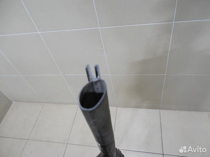 Уплотнитель капота Fusion 2002-2012