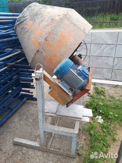 Бетоносмеситель 350л