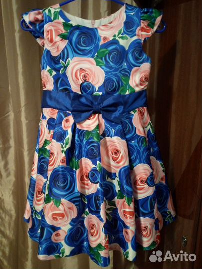 Платье нарядное новое 128 размер