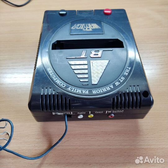 Игровая приставка 