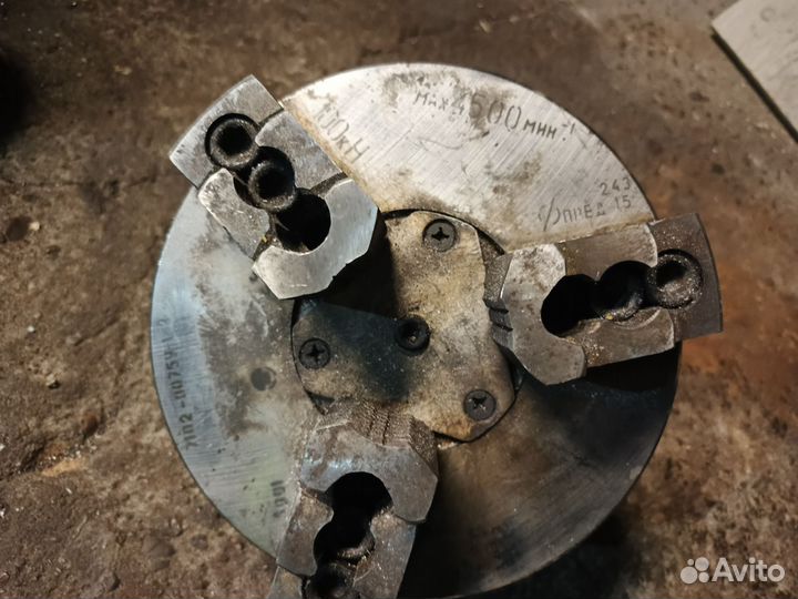 Токарный патрон 3 х кулачковый 250мм