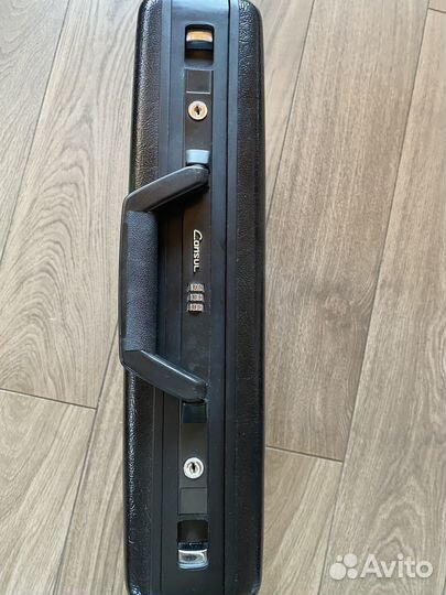 Дипломат Консул, пластик