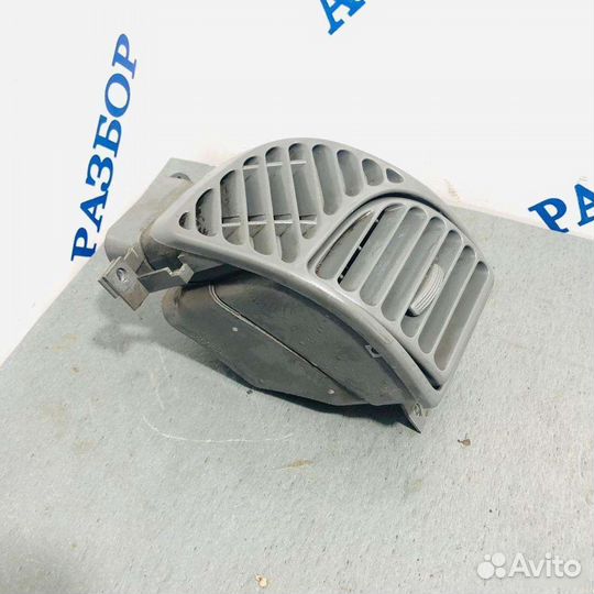 Дефлектор панели передний правый Kia Spectra