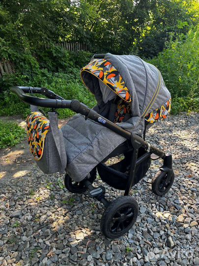 Прогулочная коляска