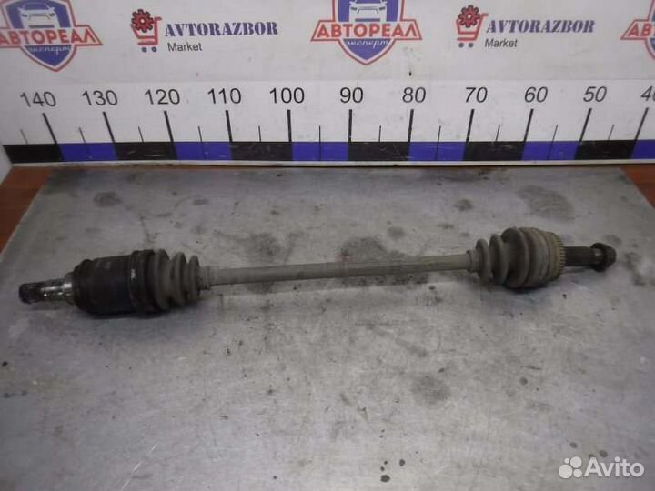 Привод задний правый Toyota Corolla 124 правый