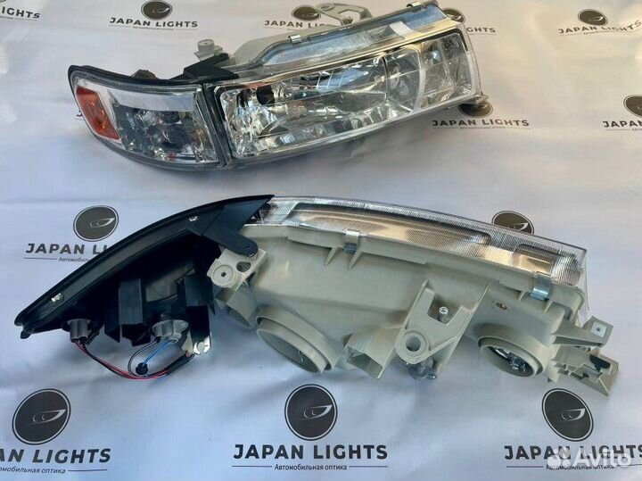 Фары хрустальные передние Toyota Chaser 90