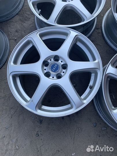 Литье Feid R17 5*100 et53 цо 73,1 4шт из японии