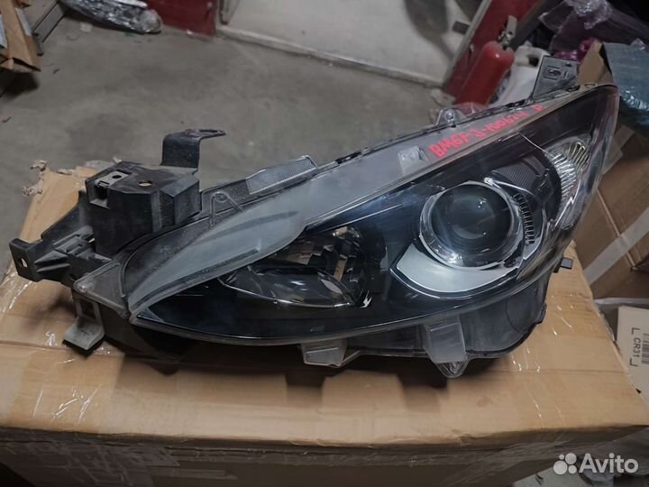 Фара левая mazda 3 bm