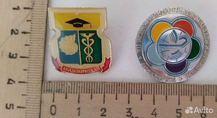 Значки СССР, куклы