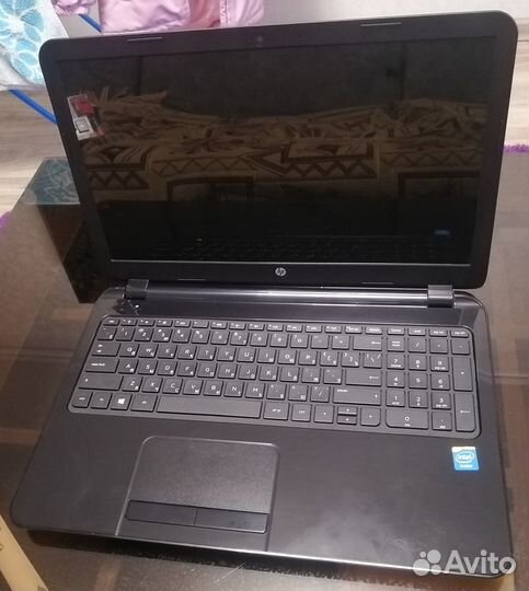 Ноутбук HP 15-r052sr черный (15.6