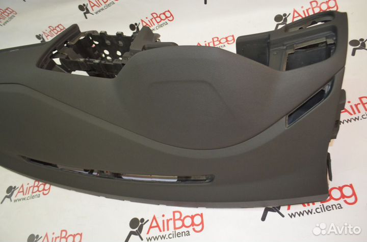 Торпедо панель приборов Volkswagen Golf