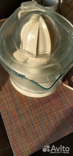 Соковыжималка Philips HR2744