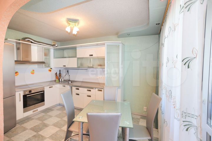 3-к. квартира, 76 м², 9/9 эт.