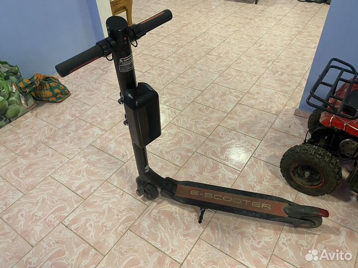 Электросамокат E-Scooter