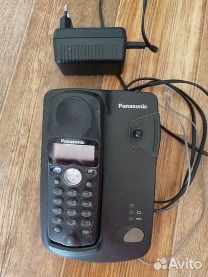 Телефон цифровой беспроводной с базой