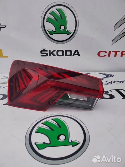 Фонарь задний левый Skoda Octavia A8 2020-2022