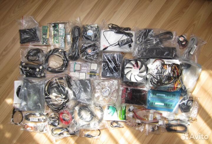 Набор запчастей и аксессуаров для компьютера 1