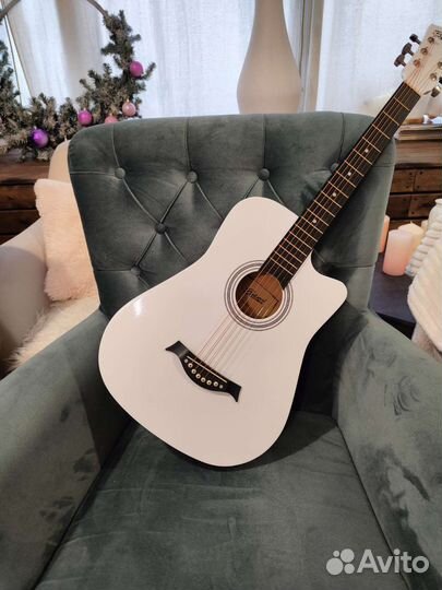Гитара новая