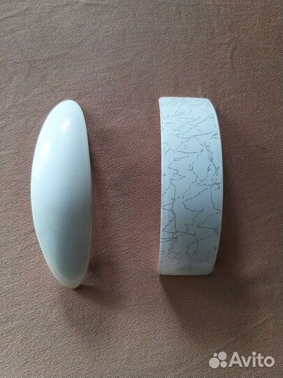 Заколки белые для волос