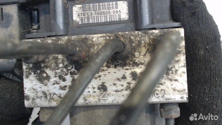 Блок абс, насос Toyota Avensis 2, 2005