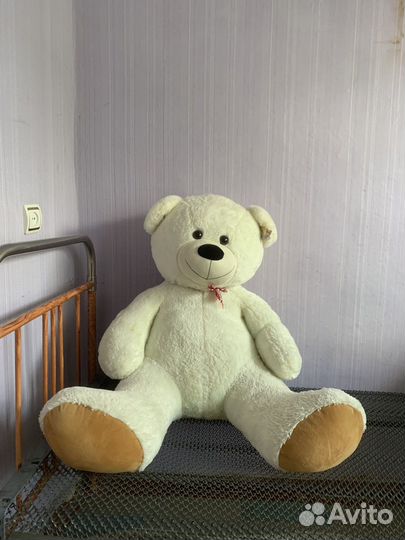 Плюшевый медведь