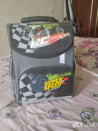 Школьный рюкзак