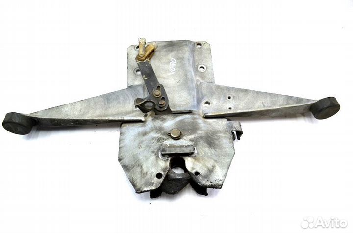 Замок кабины, правый volvo F12 (01.77-12.94)