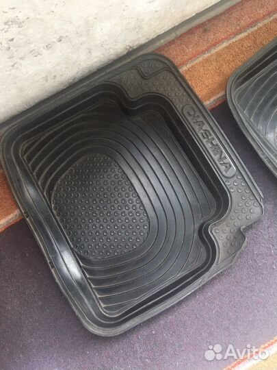 Автомобильные коврики резиновые