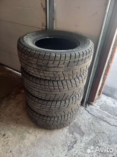 Yokohama 104ZR 265/65 R17