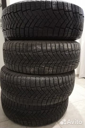 Pirelli Ice Zero FR 215/60 R16 99H