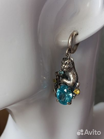 Серебряные серьги с фианитами 