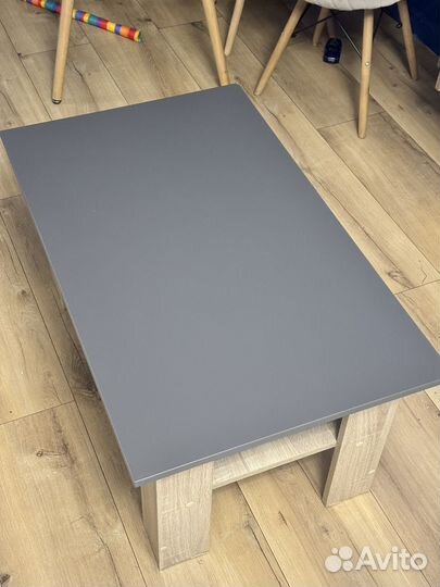 Столик журнальный