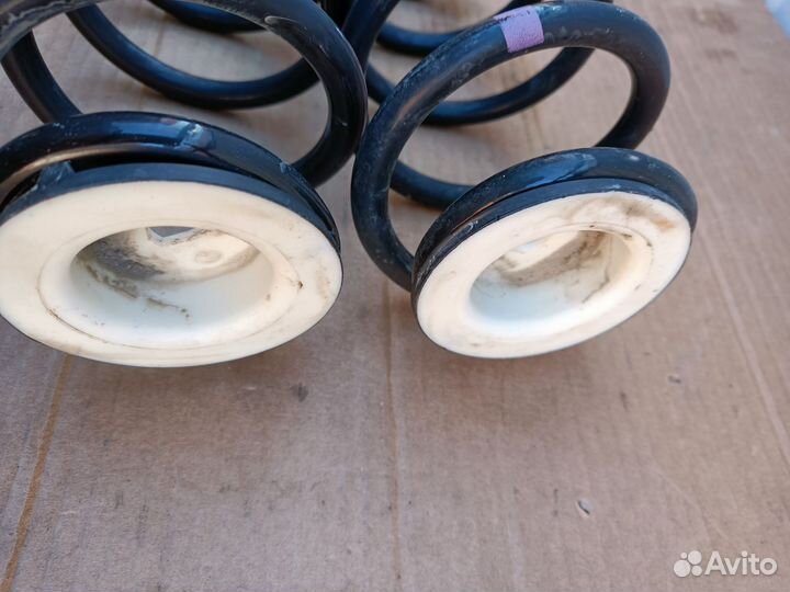 Пружины задние Peugeot 308 2011