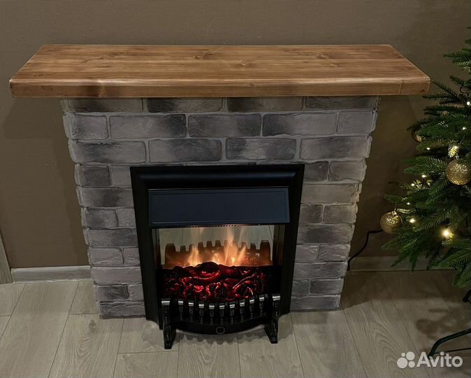 Декоративный камин с имитацией огня