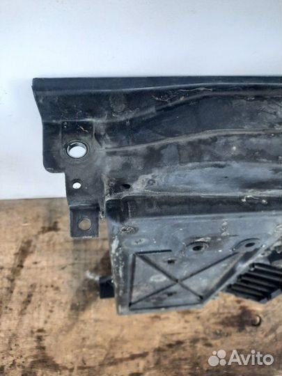 Диффузор (кожух) вентилятора Peugeot 308 хэтчбэк 5