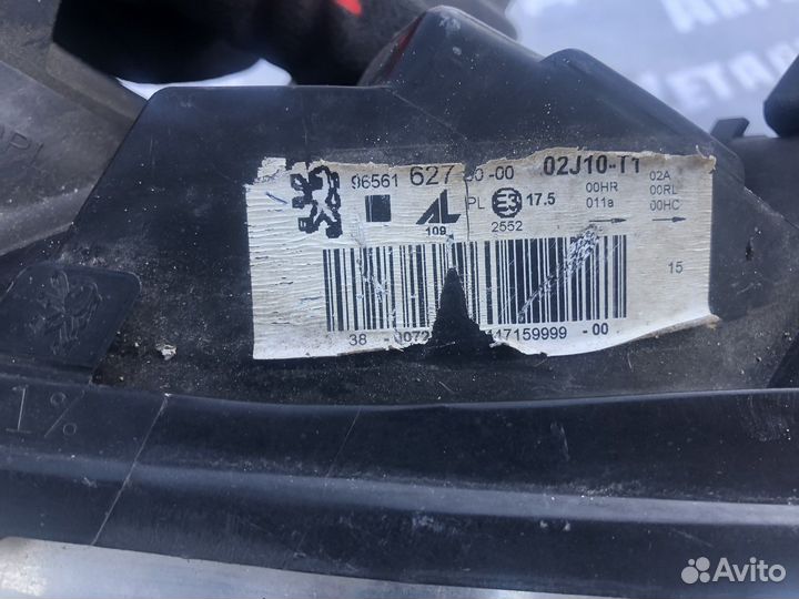 Фара левая Peugeot 308