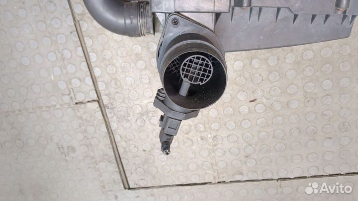 Корпус воздушного фильтра Volkswagen Golf 5