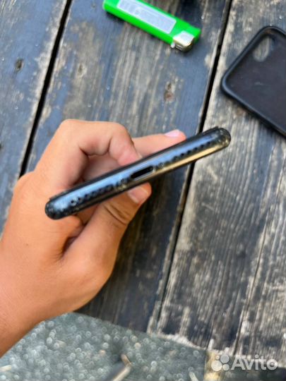 Телефон iPhone 7 32