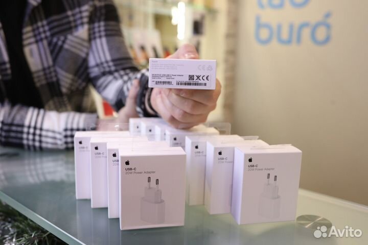 Адаптер Apple 20W USB-C оригинал новый mhje3