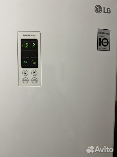 Холодильник LG (total NO frost)