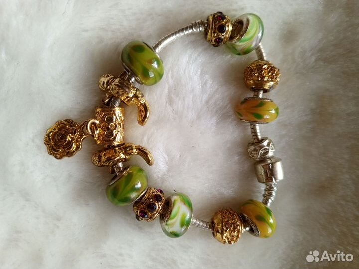 Наручные браслеты