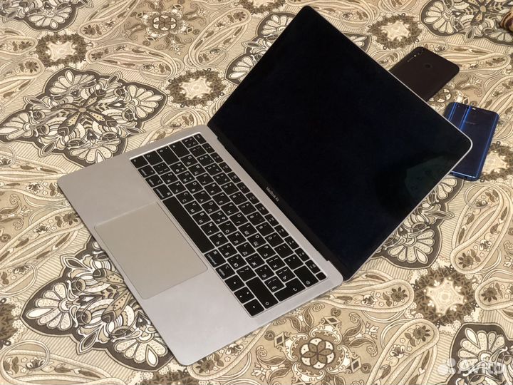 MacBook Air 13 2018 на запчасти