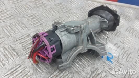 Замок зажигания volkswagen passat B5 (2ST15J101)