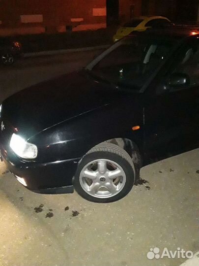 Volkswagen Polo 1.6 МТ, 1999, 190 000 км