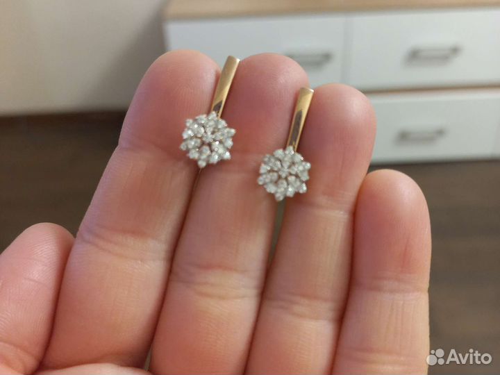 Золотые серьги